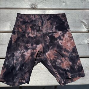 Lululemon Align High-Rise Shorts 8” (Size 6)